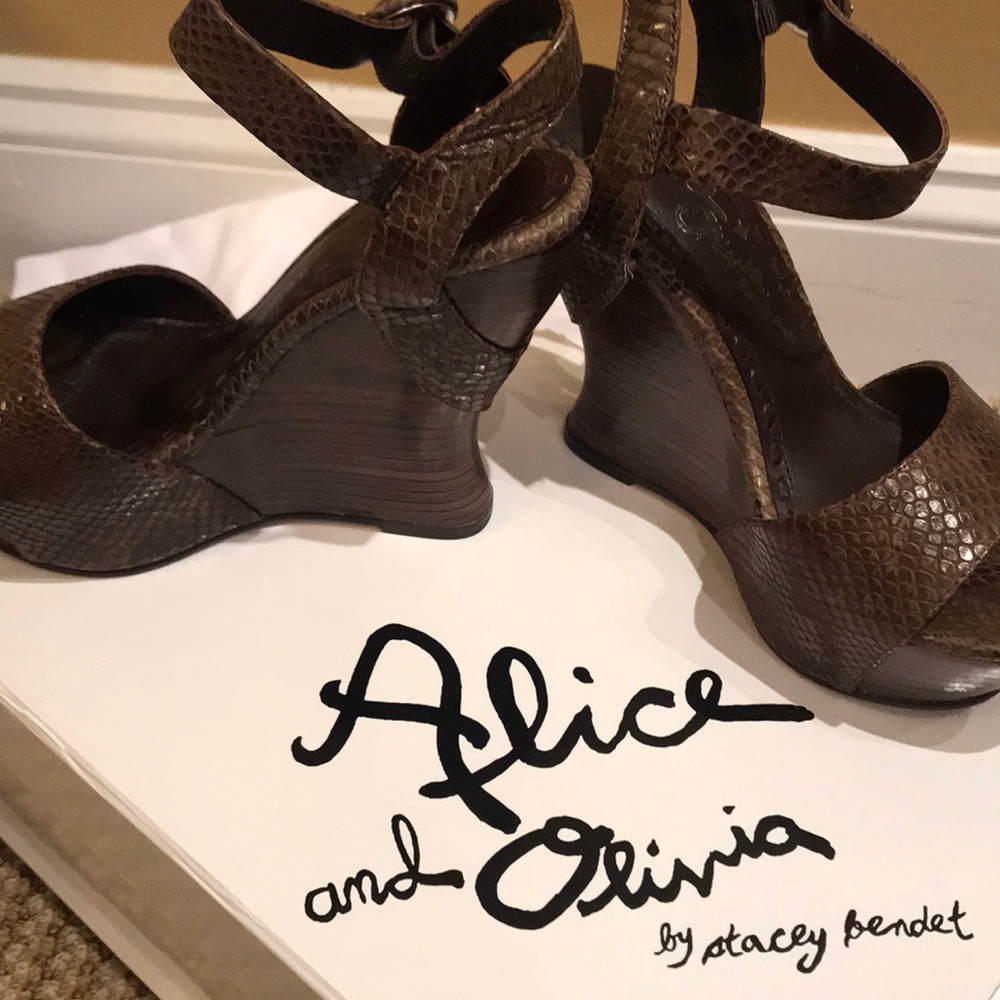 Alice + Olivia JANA embossed platform wedge